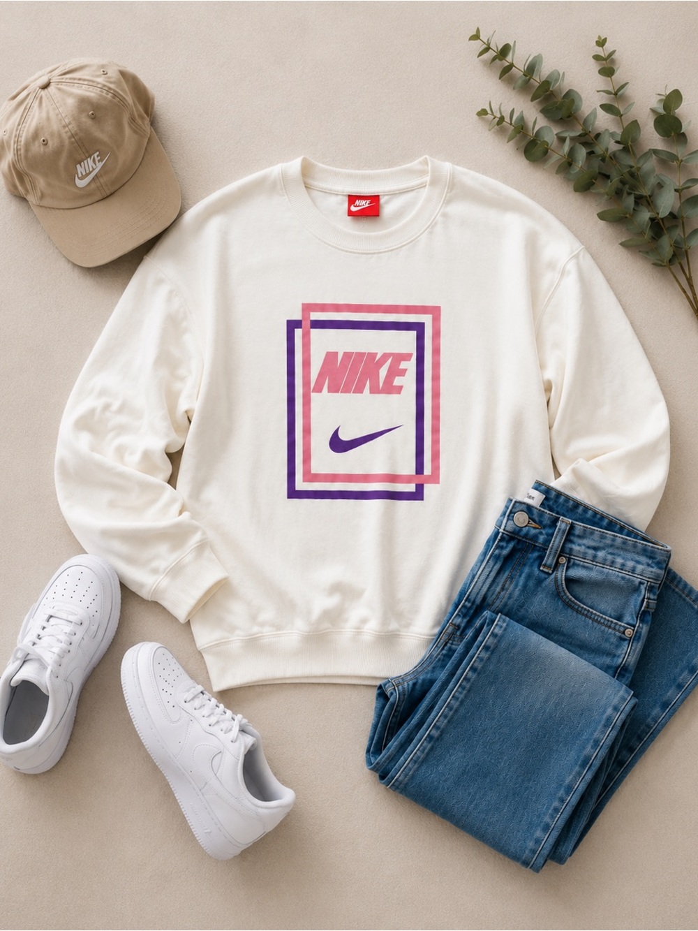 Nike Graphic Crewneck Sweatshirt White Pink Purple Logo Pullover